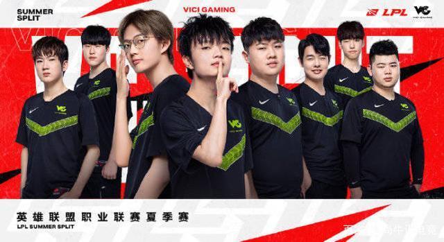 的中场搭档 的中场搭档